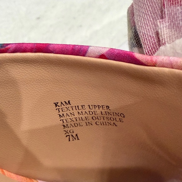 Charles David Colorful Floral Heels,size 7M - Picture 16 of 17